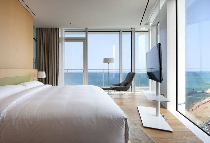 Suite with Pool, Seamarq