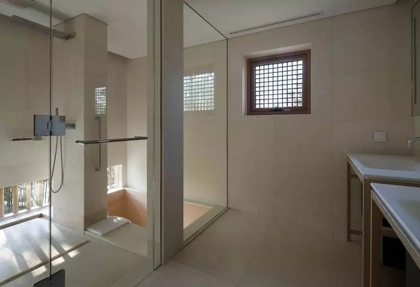 Standard-huone, Seamarq