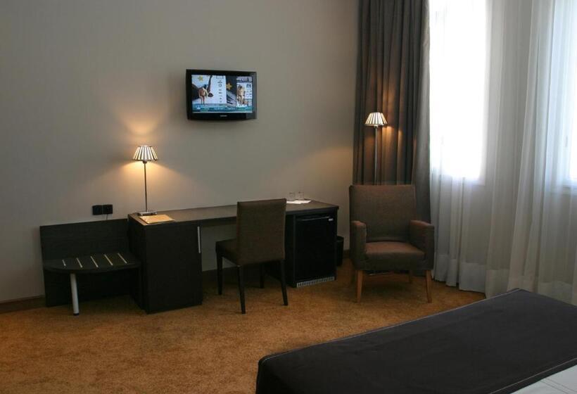 سوئیت سینیور, Tana Boutique Hôtel