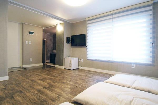 חדר סטנדרט לשלושה, Crib 49 Guesthouse   Foreigner Only