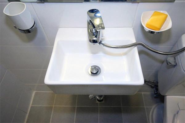 חדר אקונומי, Crib 49 Guesthouse   Foreigner Only