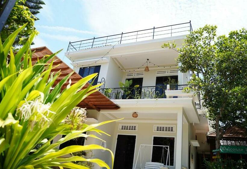 اتاق لوکس با بالکن, Longan Homestay