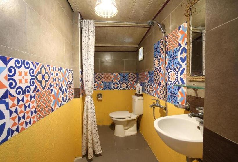 اتاق استاندارد چهار تخته, Longan Homestay