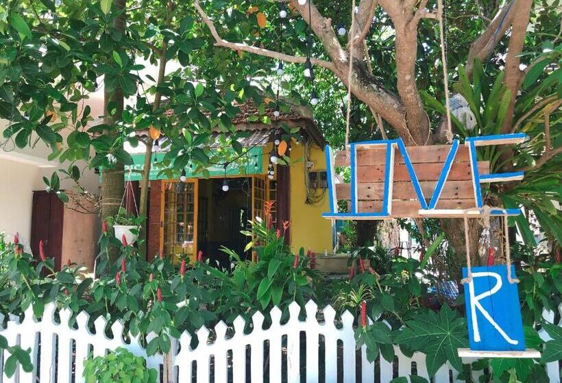 اتاق لوکس با بالکن, Longan Homestay