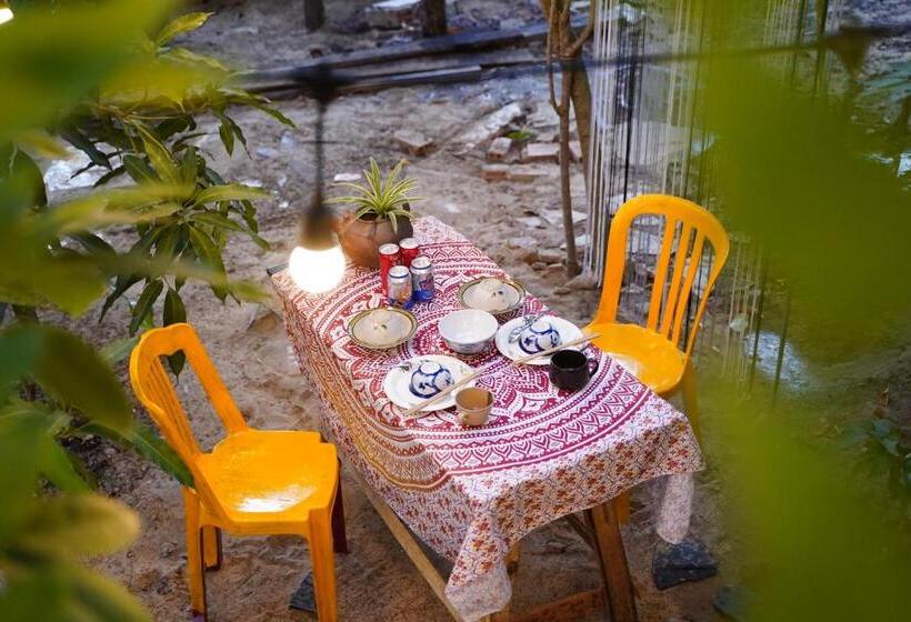 اتاق لوکس با بالکن, Longan Homestay