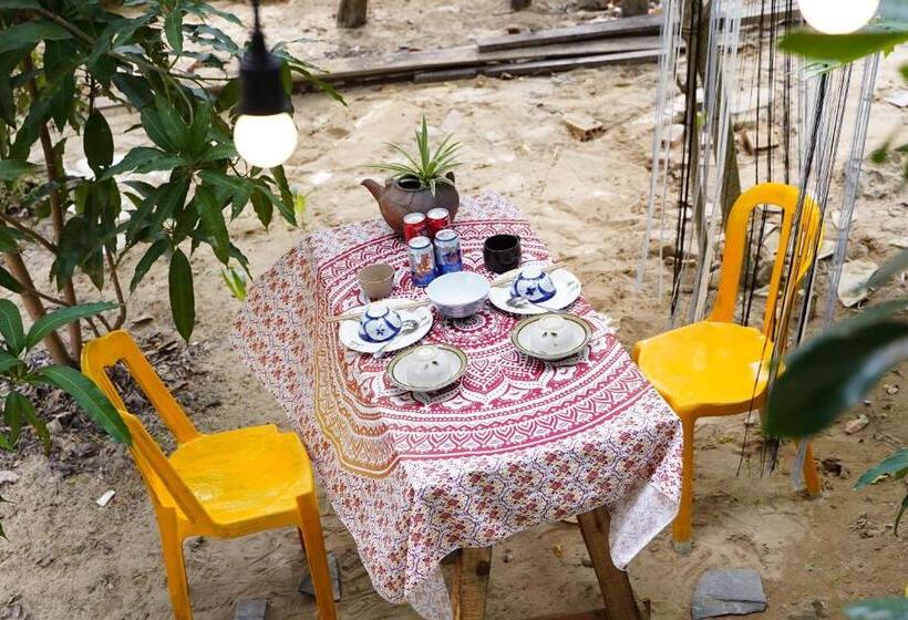 اتاق لوکس با بالکن, Longan Homestay