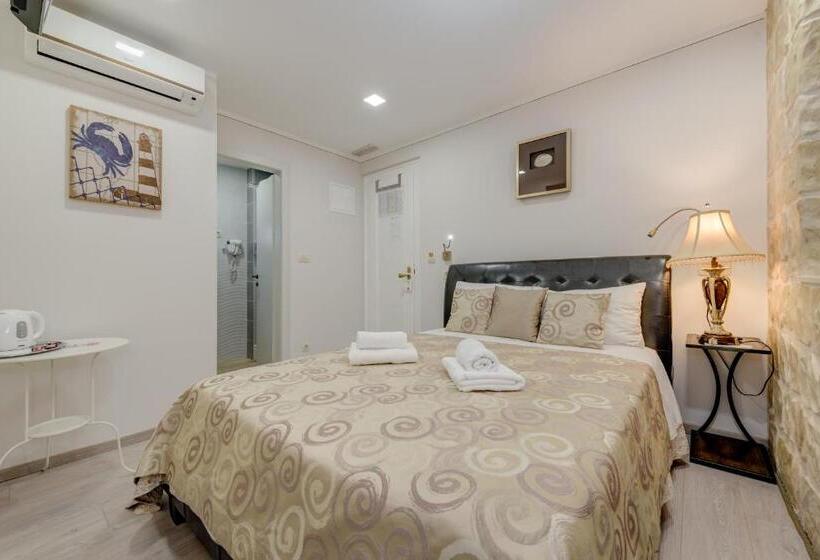 Standardrum, Metropole Luxury Rooms