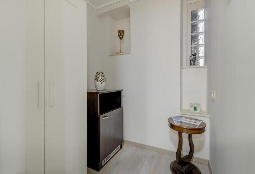 Standardrum, Metropole Luxury Rooms