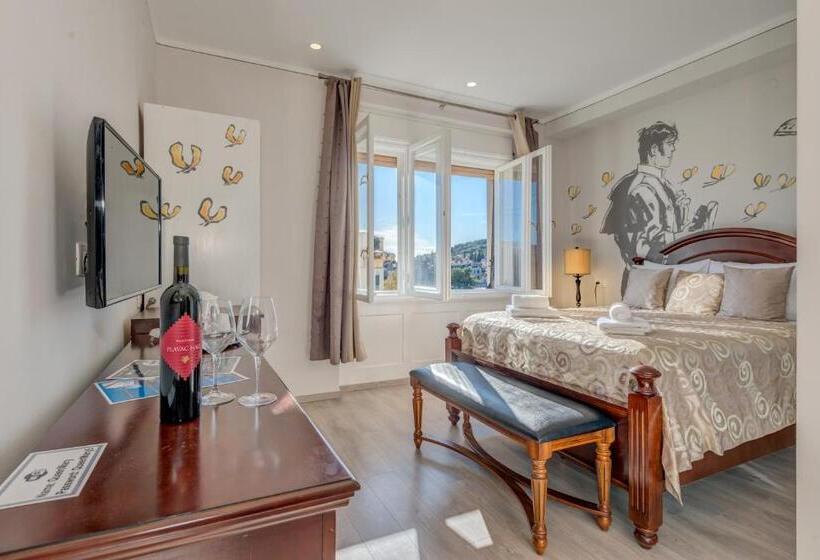 اتاق لوکس با چشم‌انداز شهر, Metropole Luxury Rooms