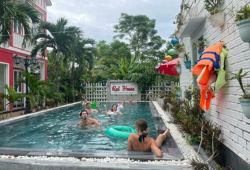 اتاق خانوادگی, Red House Homestay   Villa