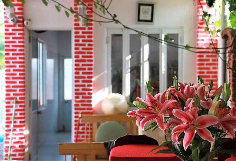 اتاق خانوادگی, Red House Homestay   Villa