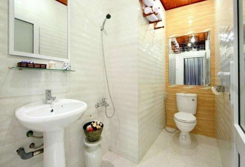 اتاق خانوادگی, Red House Homestay   Villa