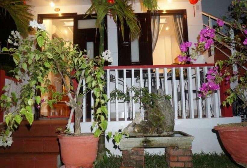 اتاق خانوادگی, Red House Homestay   Villa