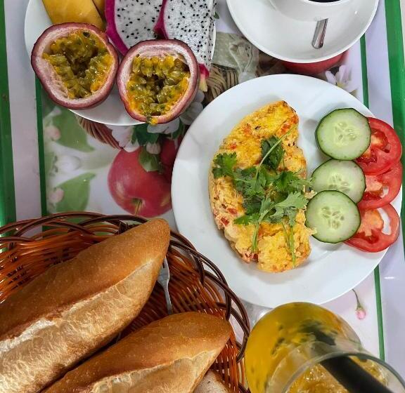 اتاق لوکس با بالکن, Red House Homestay   Villa