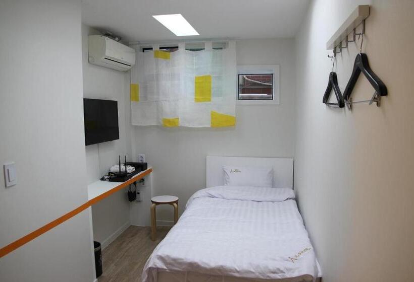 Quarto Estandar Individual, Star Hostel Dongdaemun Suite