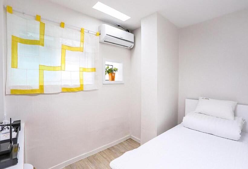 Quarto Estandar Individual, Star Hostel Dongdaemun Suite