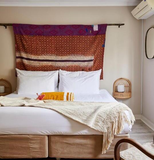 חדר סופריור, The Big   Luxury Backpackers