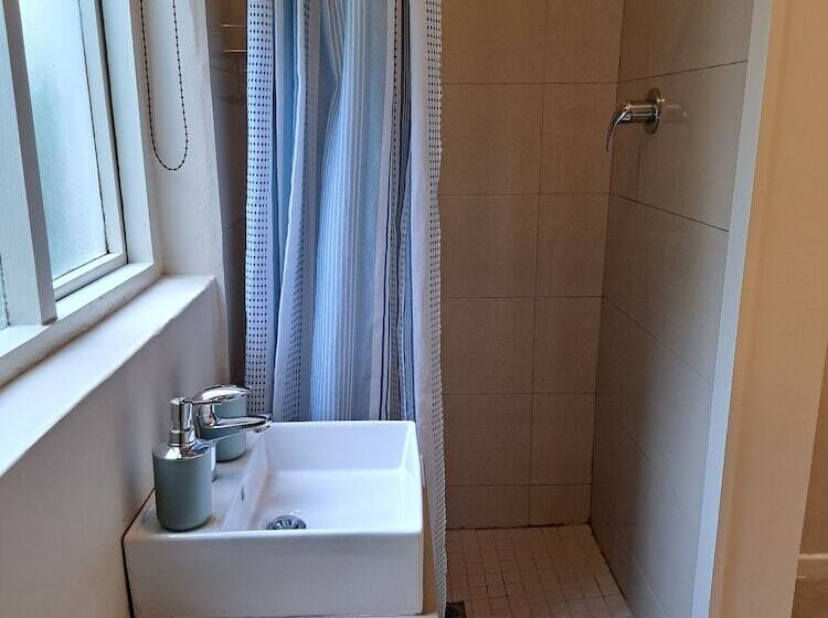 חדר סטנדרט, The Big   Luxury Backpackers