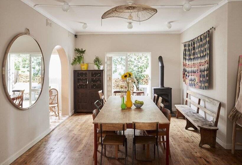 غرفة عائلية, The Big   Luxury Backpackers