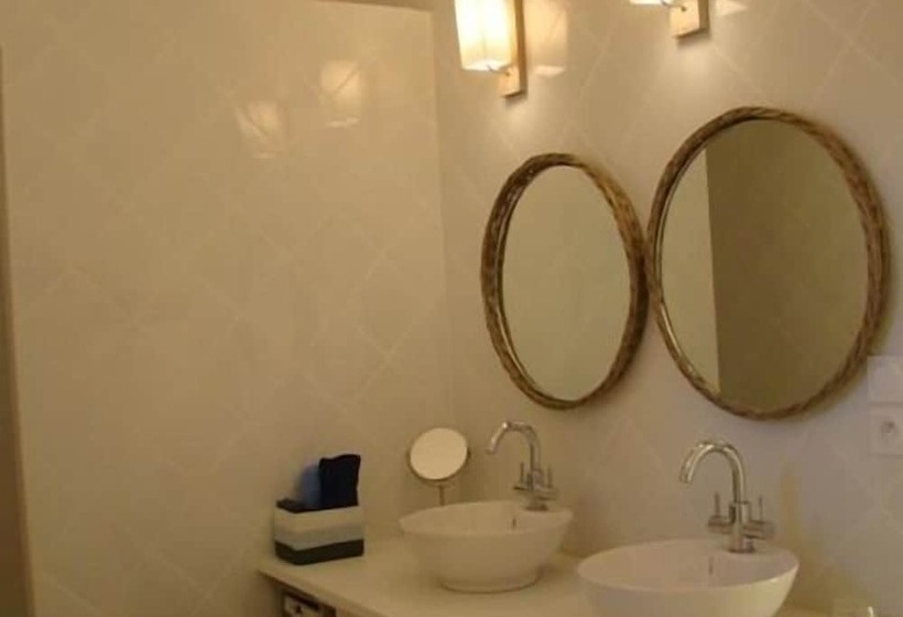 4인용 수피리어 룸, Chambre D Hôtes Villa Ambrosia