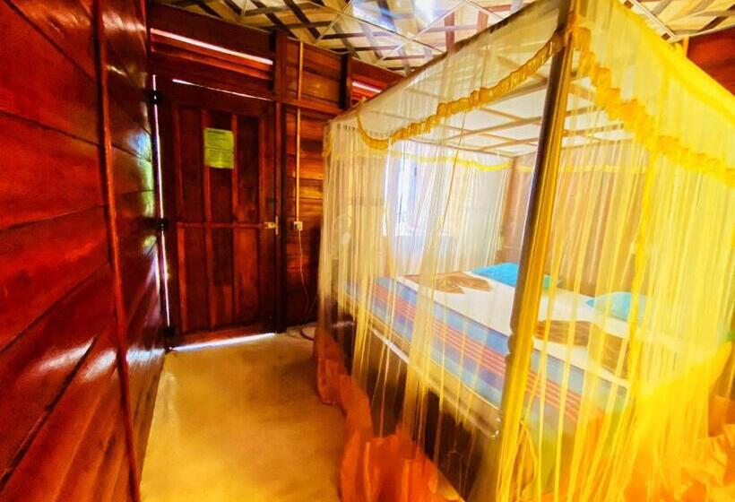 غرفة قياسية إطلالة جانبية علي البحر, Little Pumpkin Cabanas