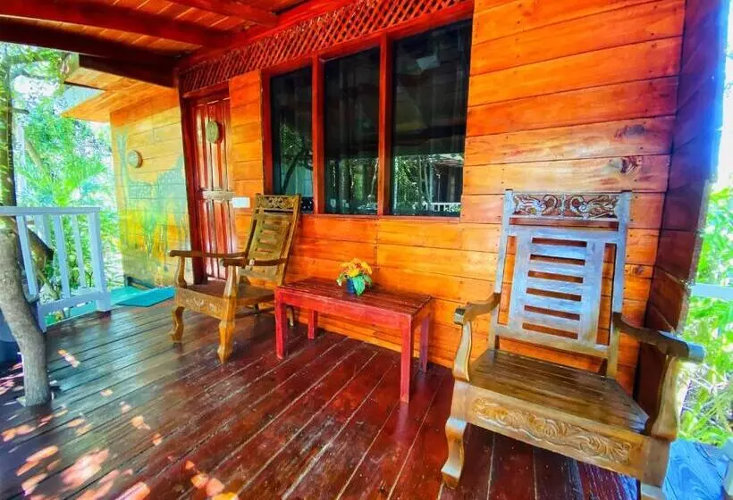 Triple Room Sea View, Little Pumpkin Cabanas