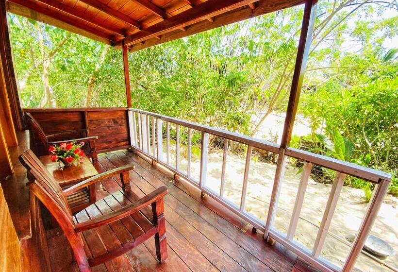 Triple Room Sea View, Little Pumpkin Cabanas