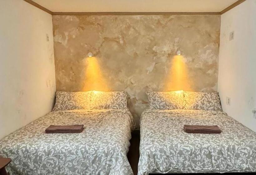 اتاق لوکس, Roi Guesthouse