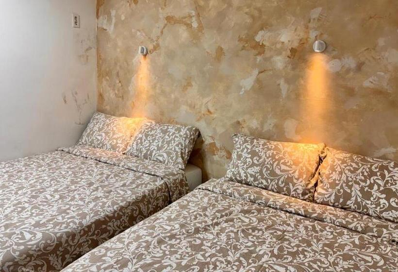 اتاق لوکس, Roi Guesthouse