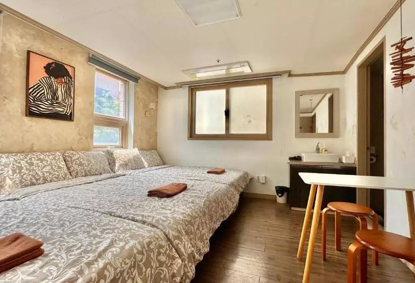 スタンダードトリプルルーム, Roi Guesthouse
