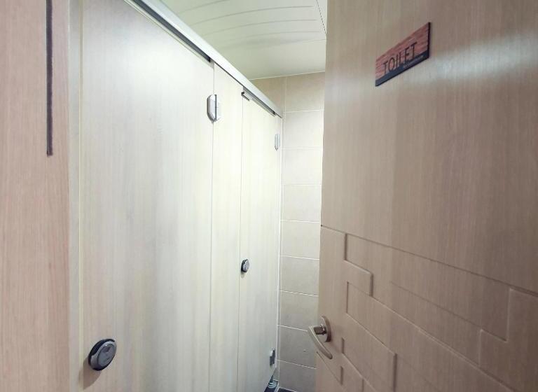 اتاق استاندارد, Roi Guesthouse
