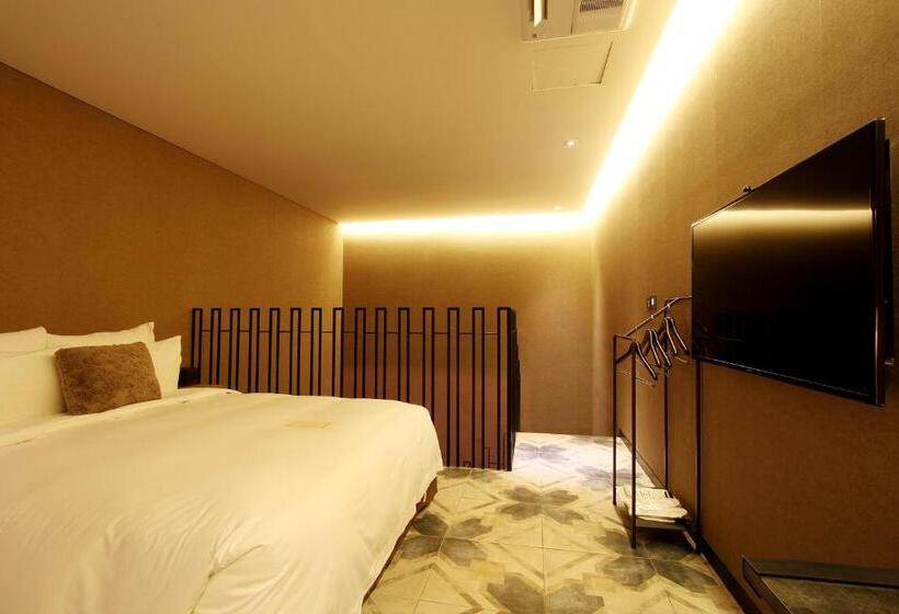 סוויטת פנטהאוז, Boutique Hotel Loft