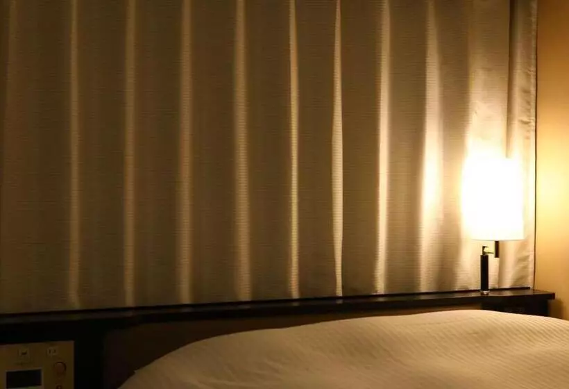 ダブルベッドのベーシックルーム, Apa Hotel Higashi Shinjuku Ekimae