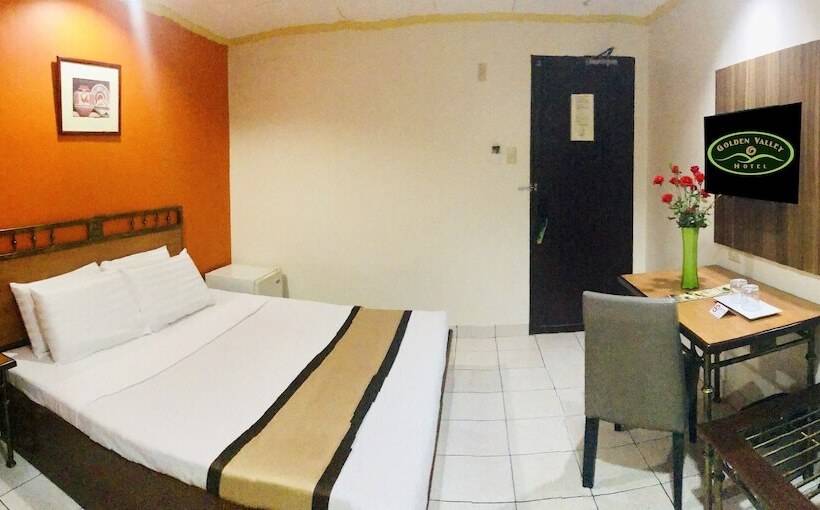 Номер Superior, Golden Valley