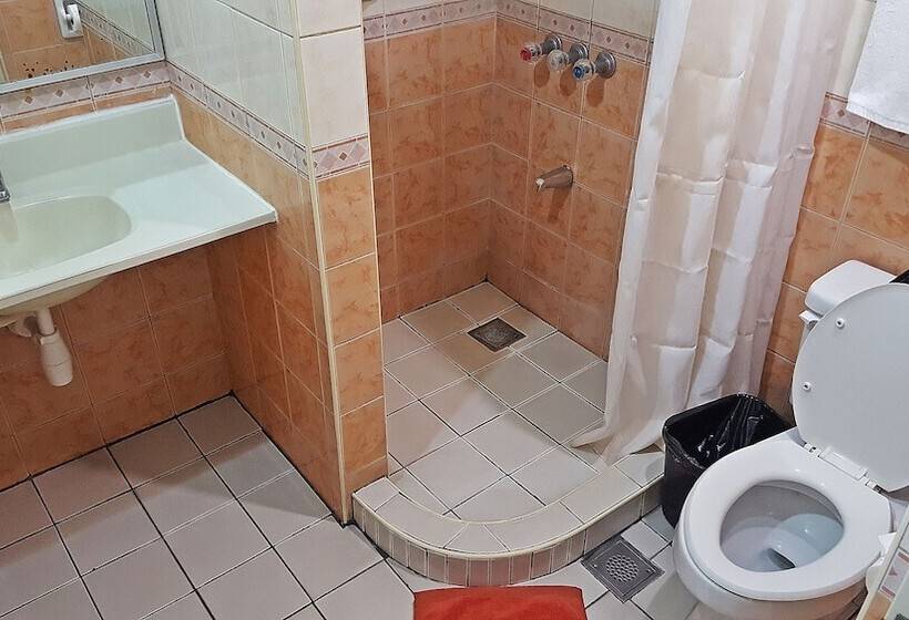 Номер Superior, Golden Valley