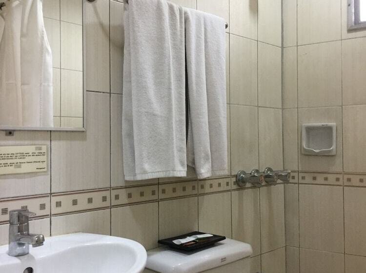 Номер Стандарт, Golden Valley