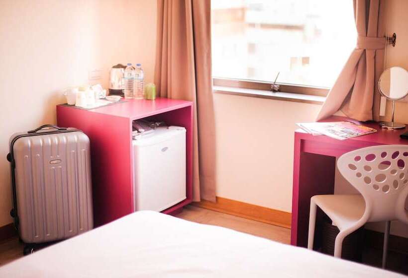 スタンダードルーム, Kiwi Express Hotel   Chenggong Rd