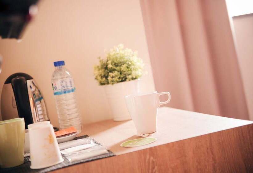 スタンダードルーム, Kiwi Express Hotel   Chenggong Rd