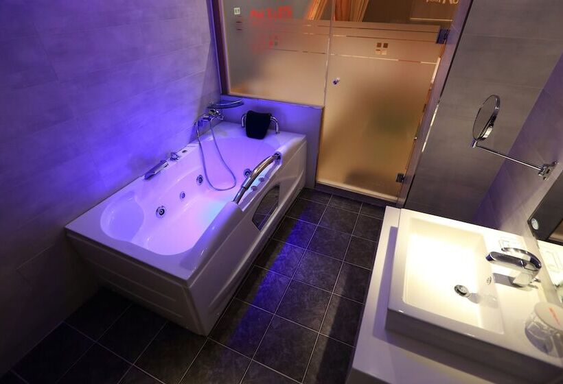 غرفة سوبيريور, Northtel