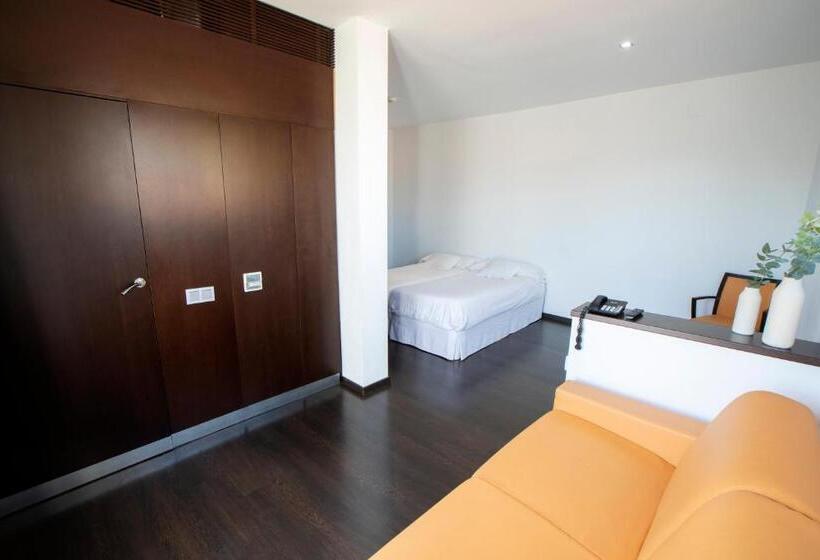 Семейный Номер, Las Monteras