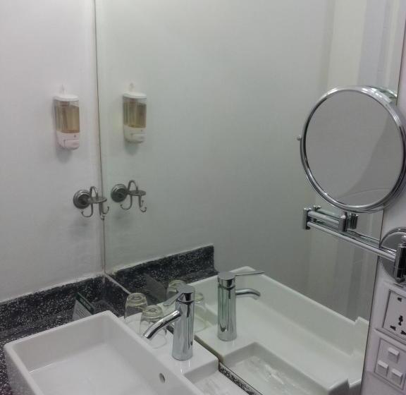 غرفة ديلوكس مزودة بشرفة, The Columns