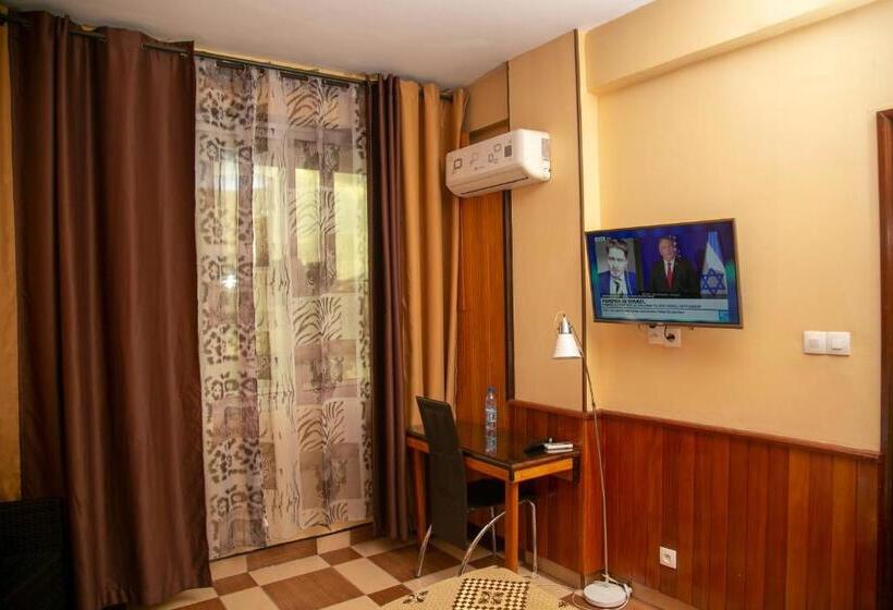 اتاق استاندارد, Yaahot