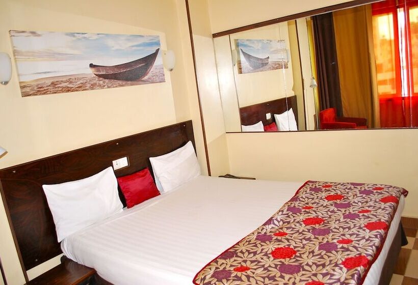 اتاق استاندارد, Yaahot