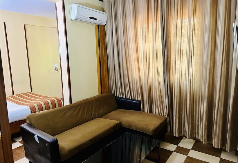 اتاق استاندارد, Yaahot