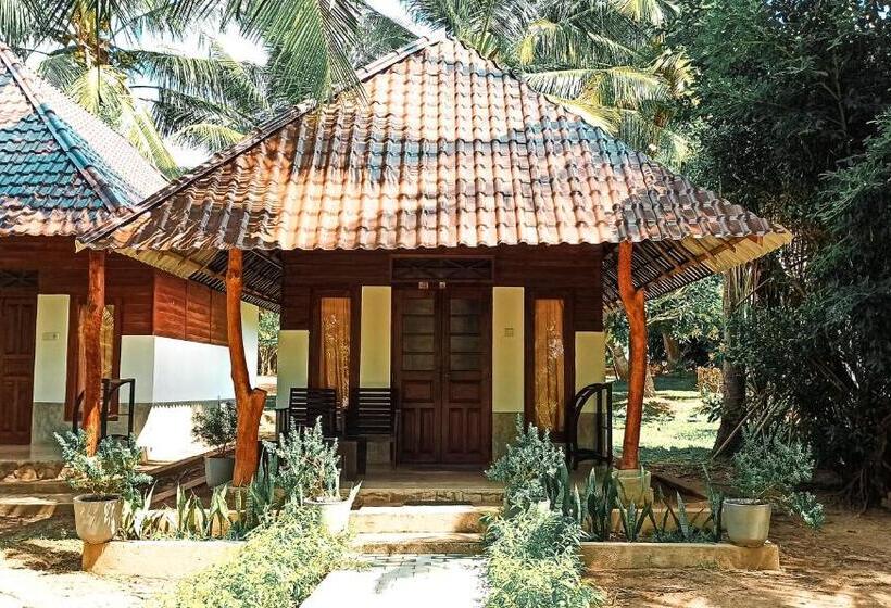 Хижина, Lagoon Paradise Beach Resort