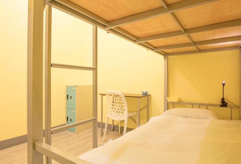 اتاق استاندارد, On My Way Taipei Hostel