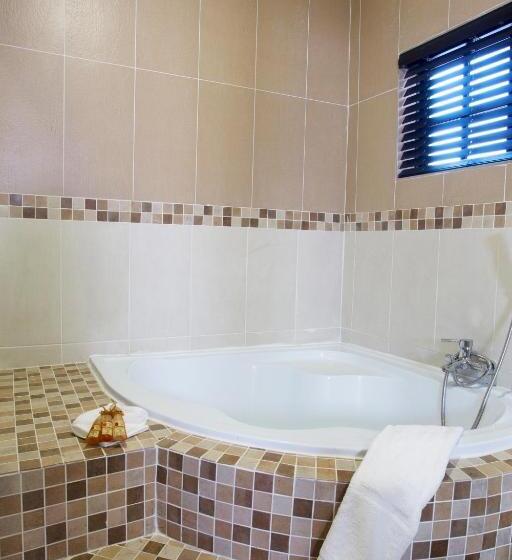 Номер Executive, Eco Park Lodge