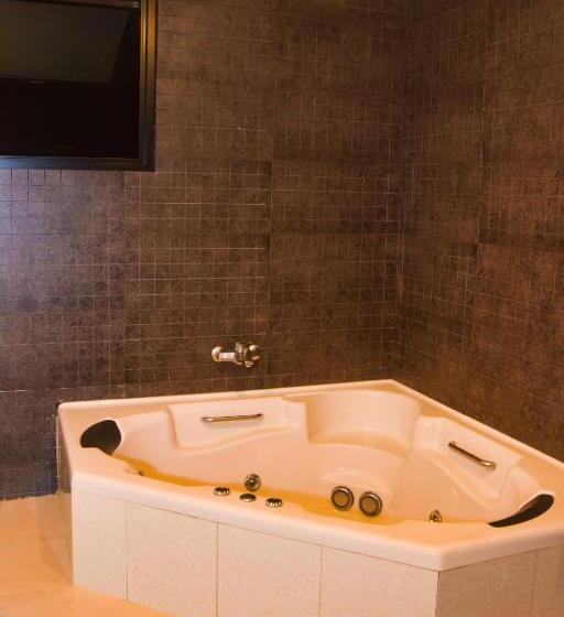 Люкс Повышенной Комфортности, Mangrove Escapes Resort
