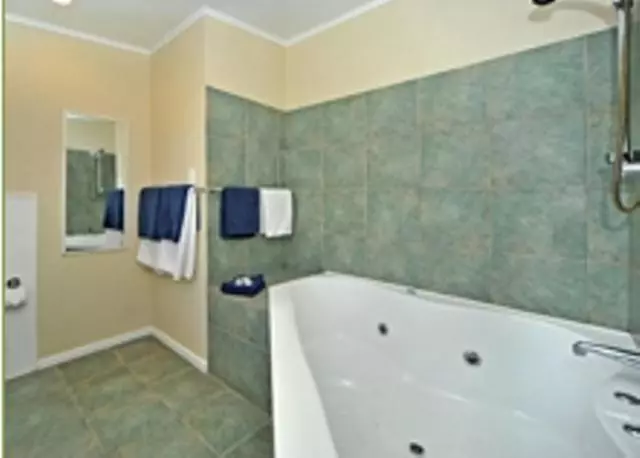 استودیوی سوپریور, A'la Vista Motel