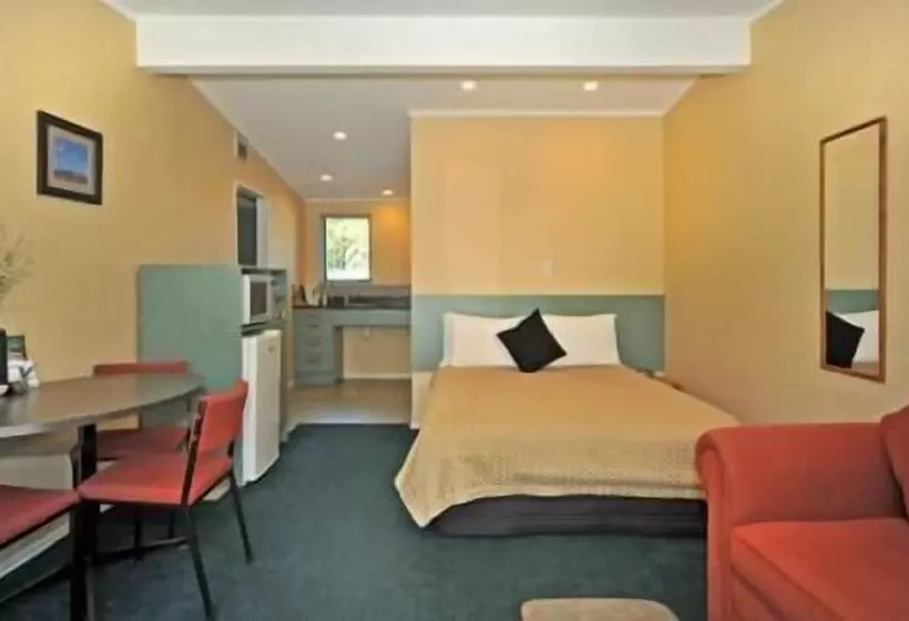 استودیوی استاندارد, A'la Vista Motel